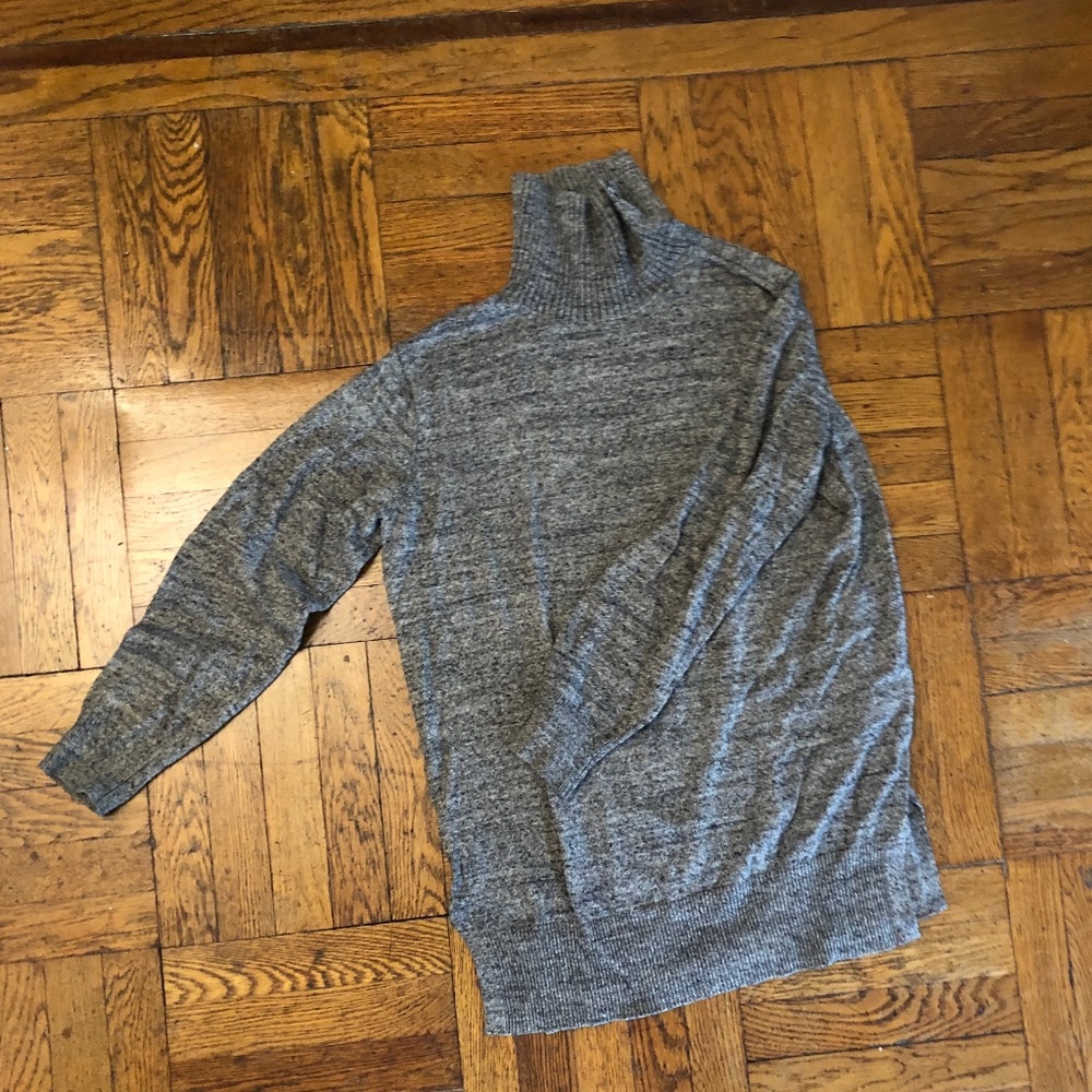 GAP, Long Turtle Neck Sweater, sz L